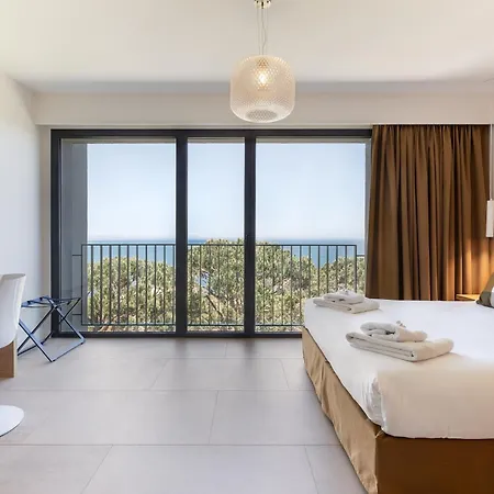 Grand Hotel Du Golfe - Spa & Restaurant Collioure Exterior photo