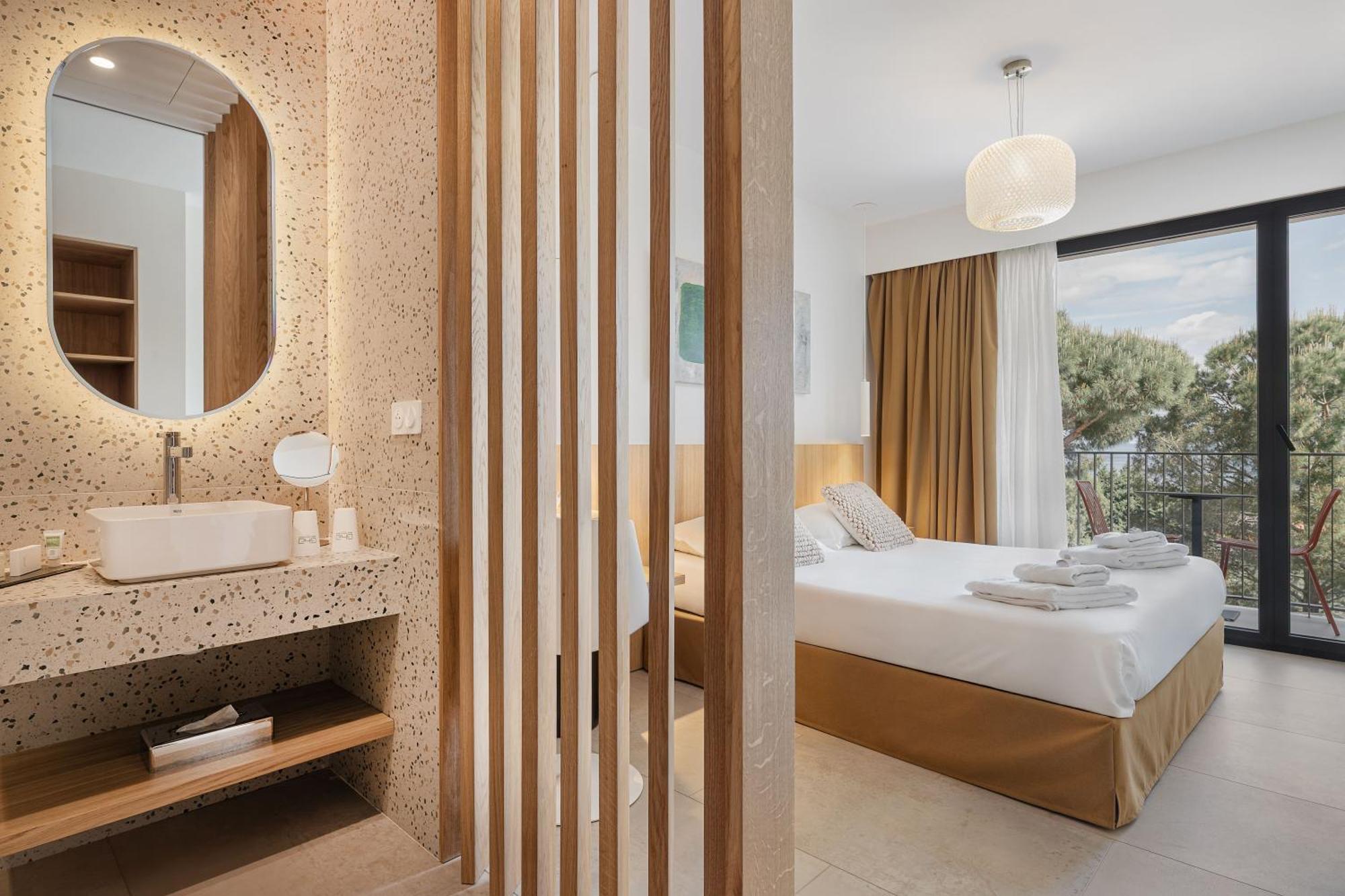 Hotel Grand Du Golfe 4*